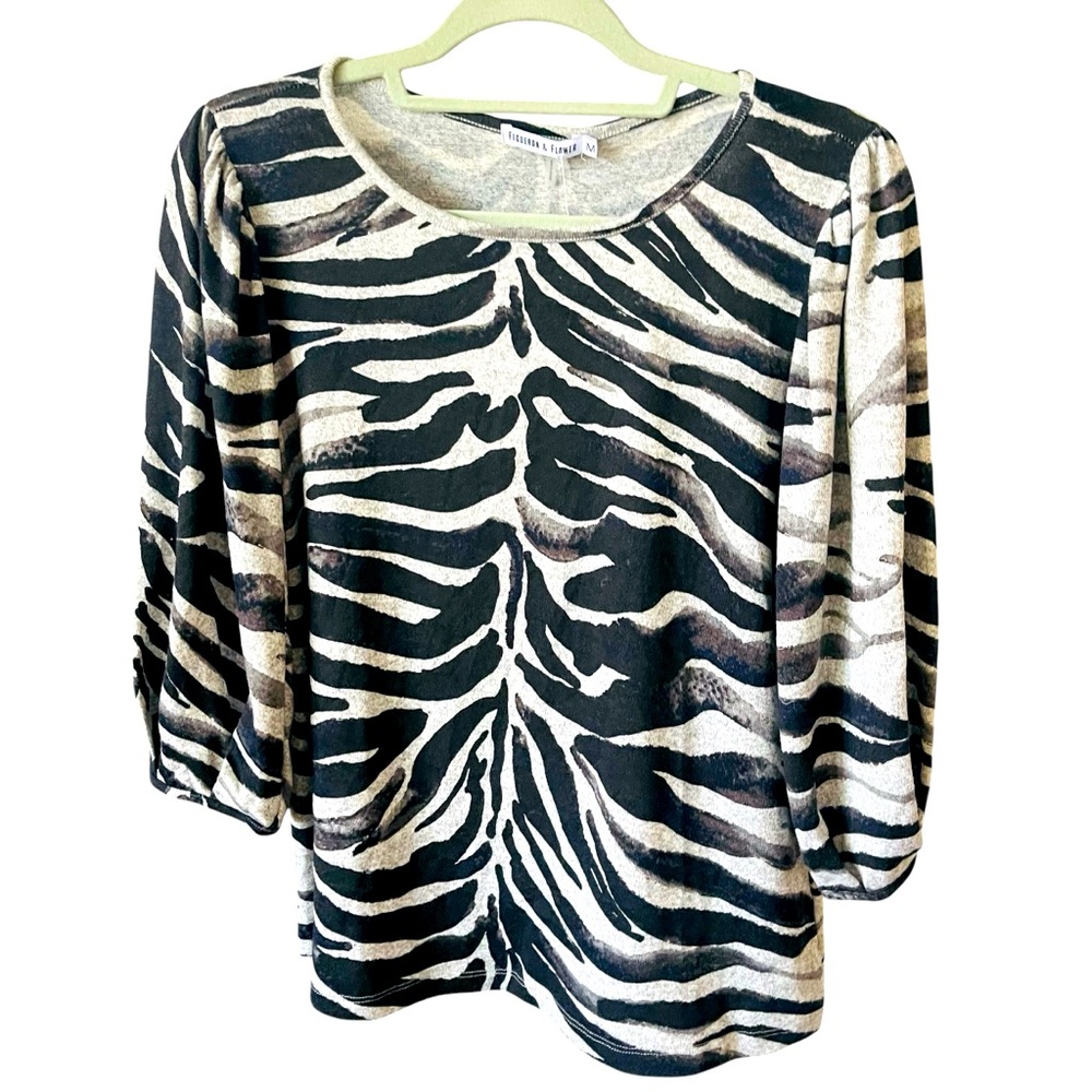 Figueroa & Flower sweater Size Medium